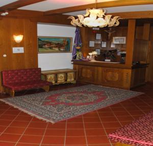 Bernard Hotel Canazei Bagian luar foto